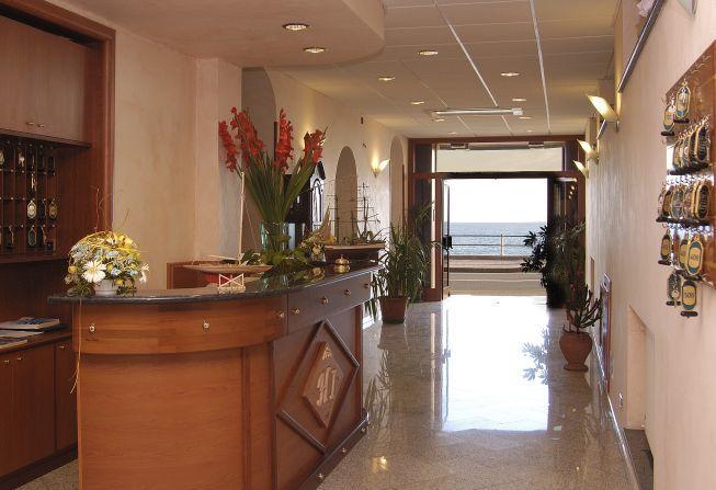 Hotel Ideale 瓦拉泽 外观 照片